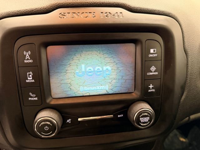 Used 2017 Jeep Renegade Latitude image 44