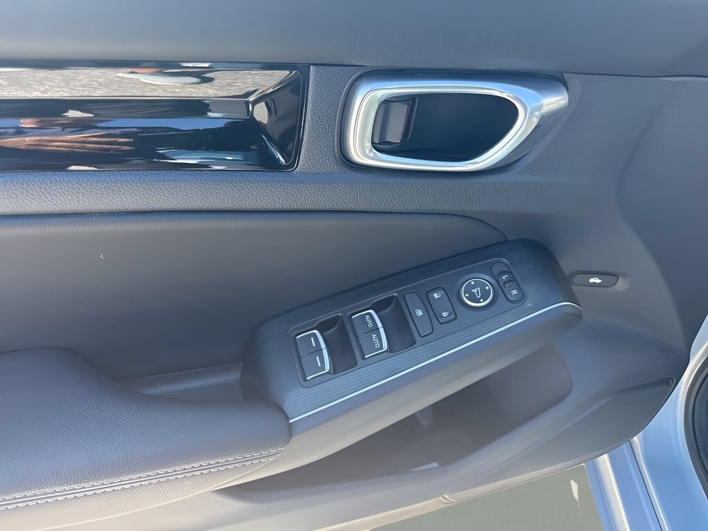 Used 2023 Honda Civic Touring image 25