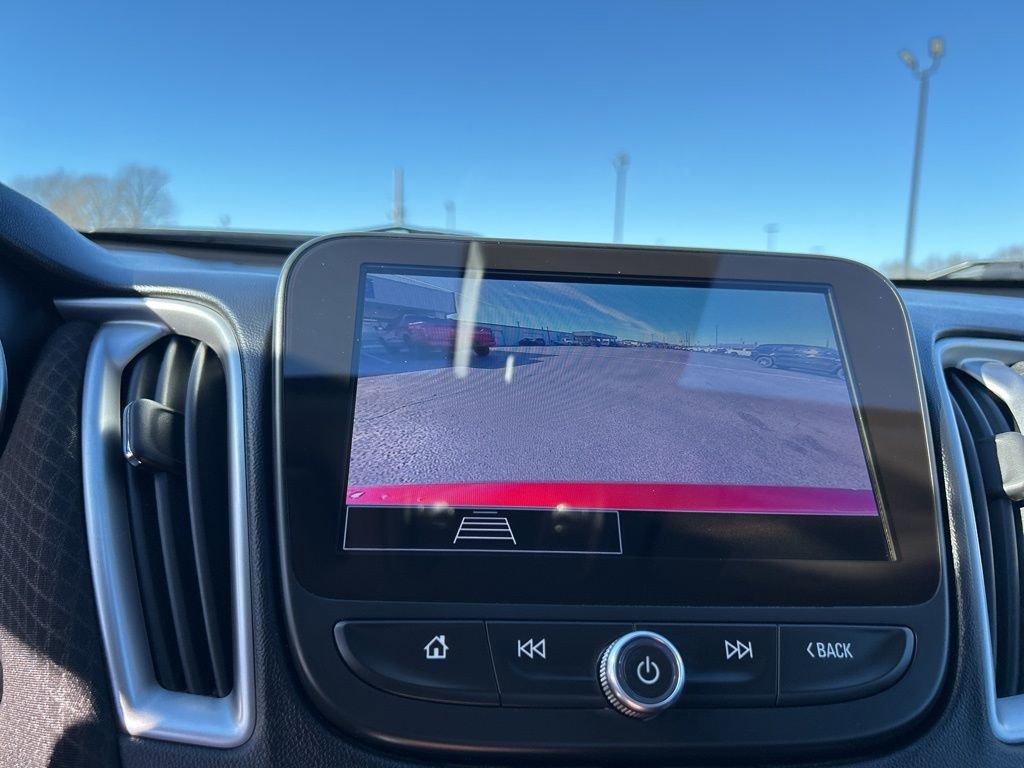 Used 2025 Chevrolet Malibu LT image 22