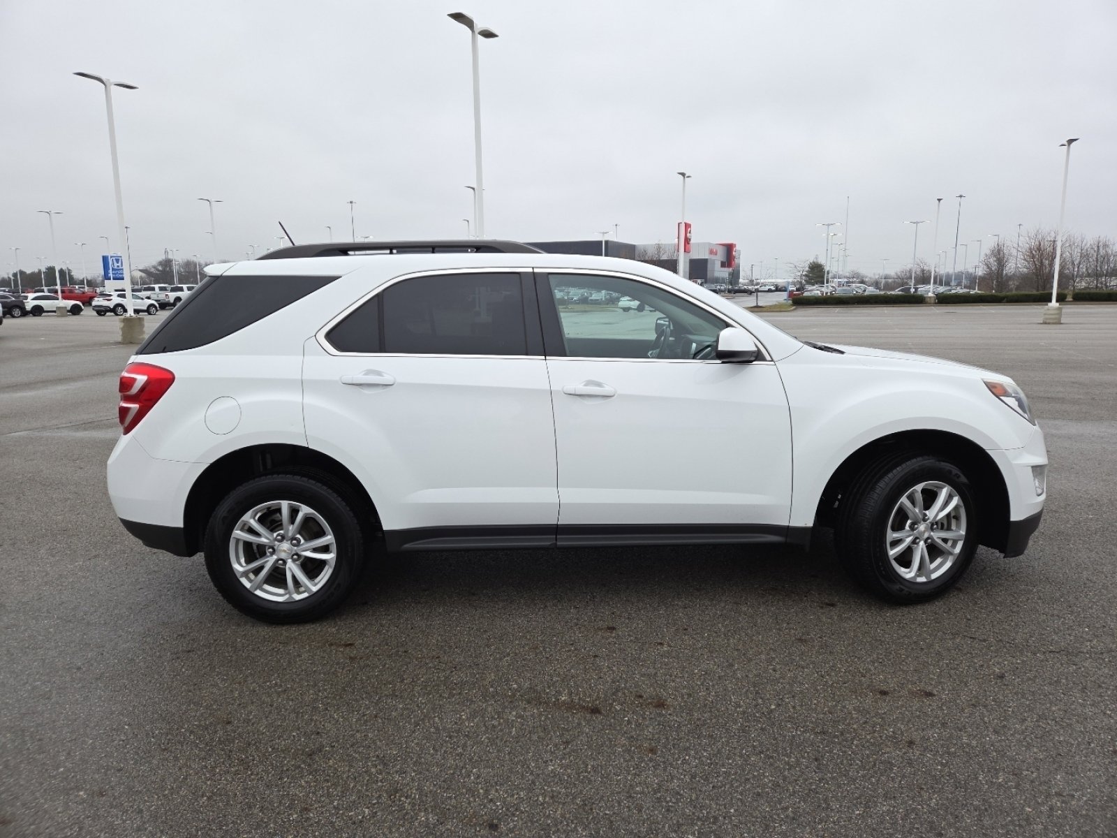 Used 2016 Chevrolet Equinox LT image 17