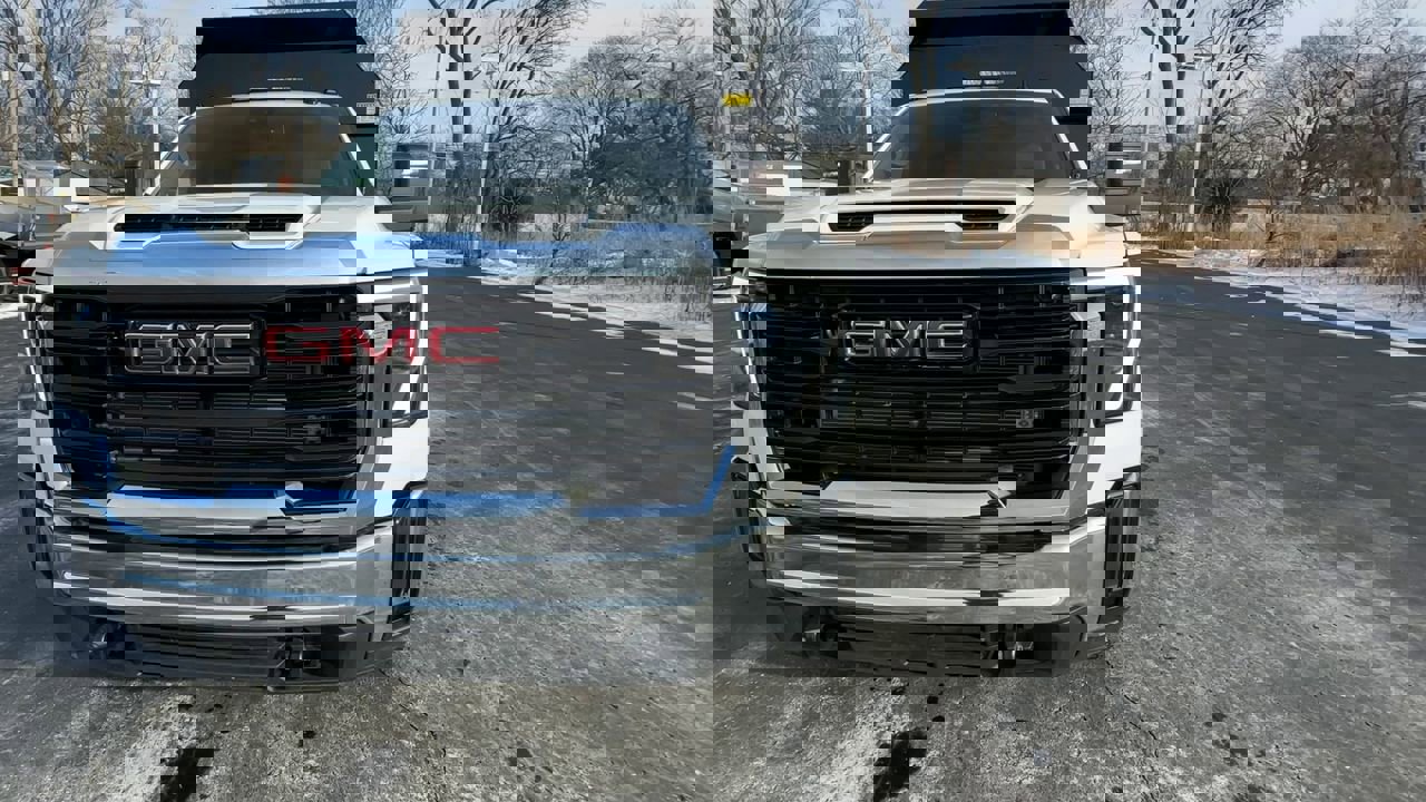 New 2026 GMC Sierra 3500 Pro w/ Convenience Package image 3