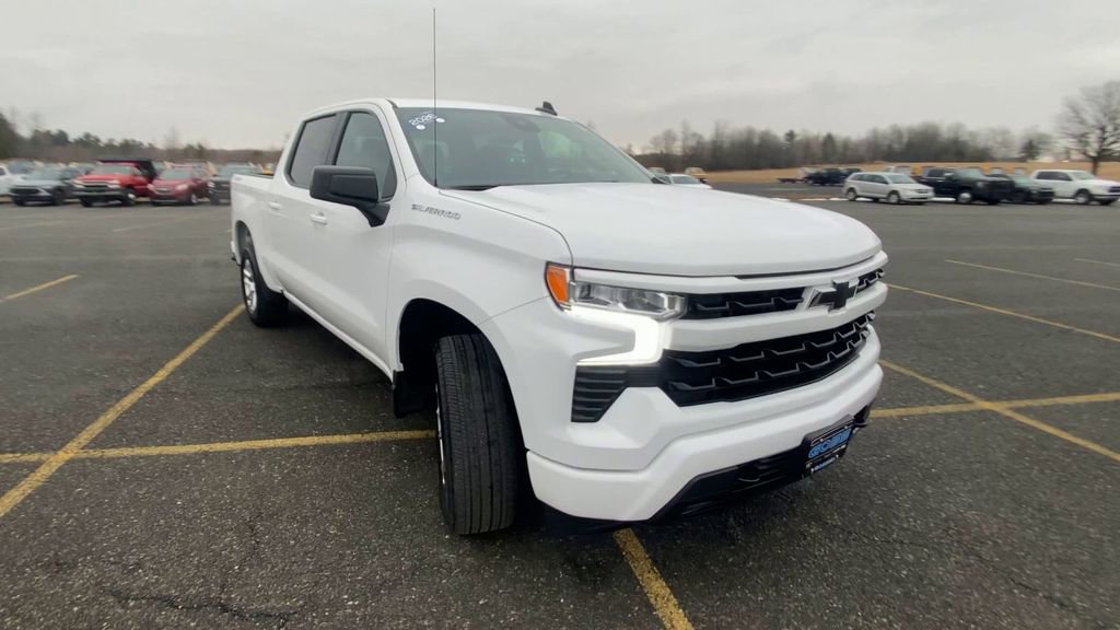 Used 2026 Chevrolet Silverado 1500 RST image 2