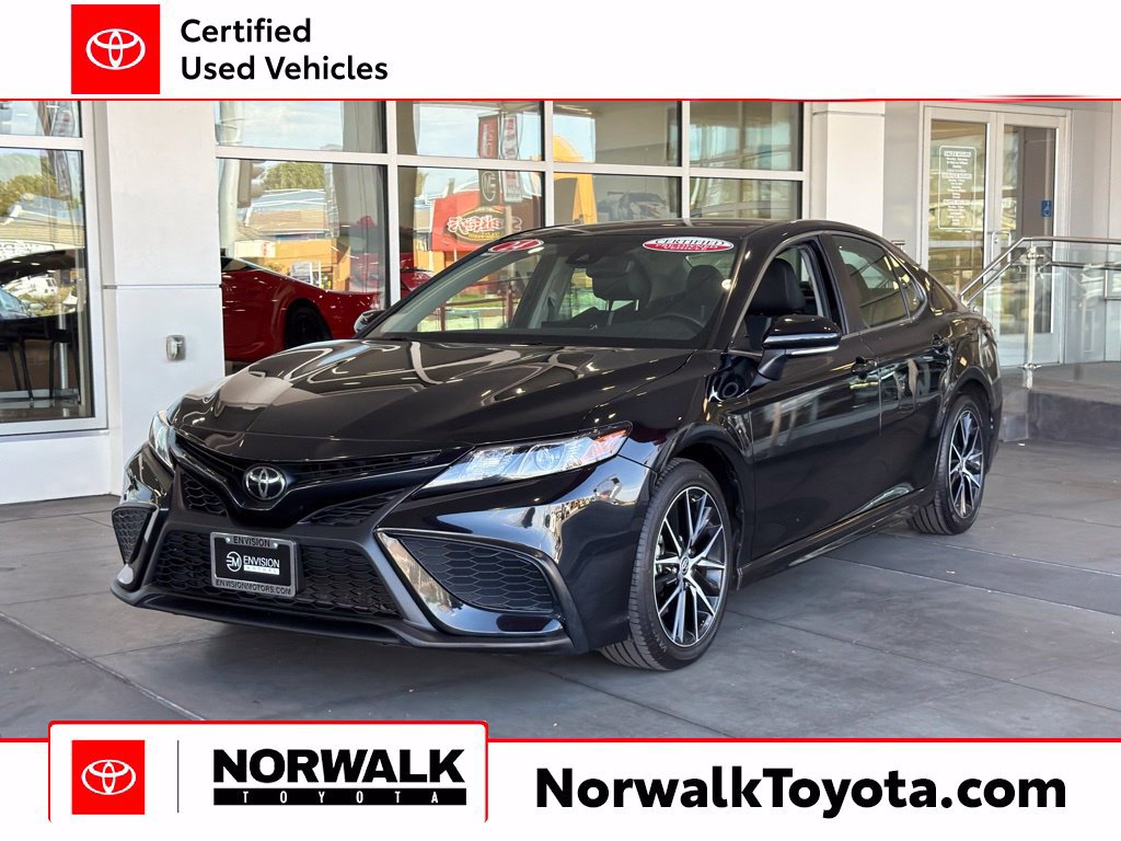 Certified 2024 Toyota Camry SE FWD image 1