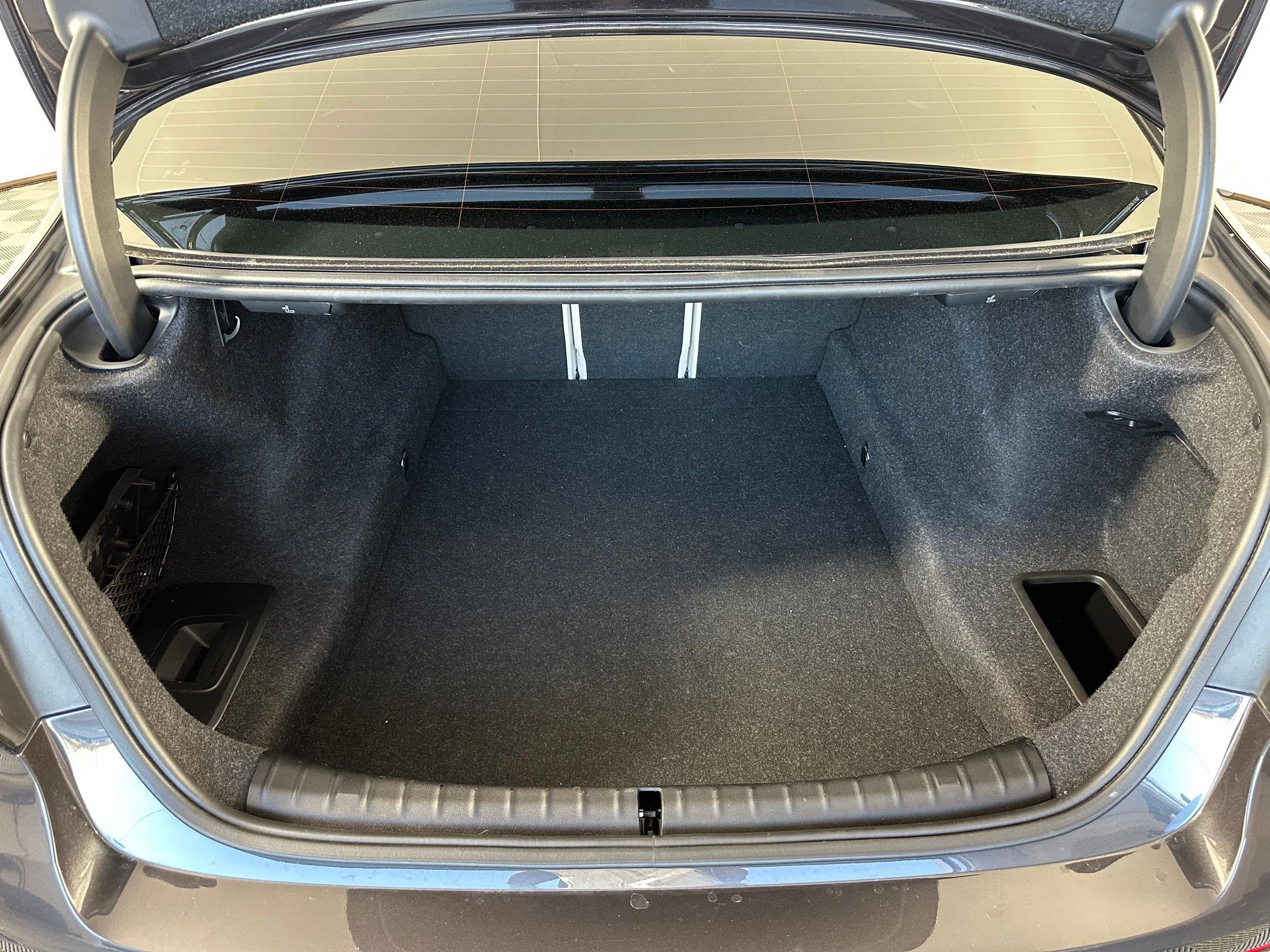 Used 2022 BMW 530i w/ Executive Package image 30