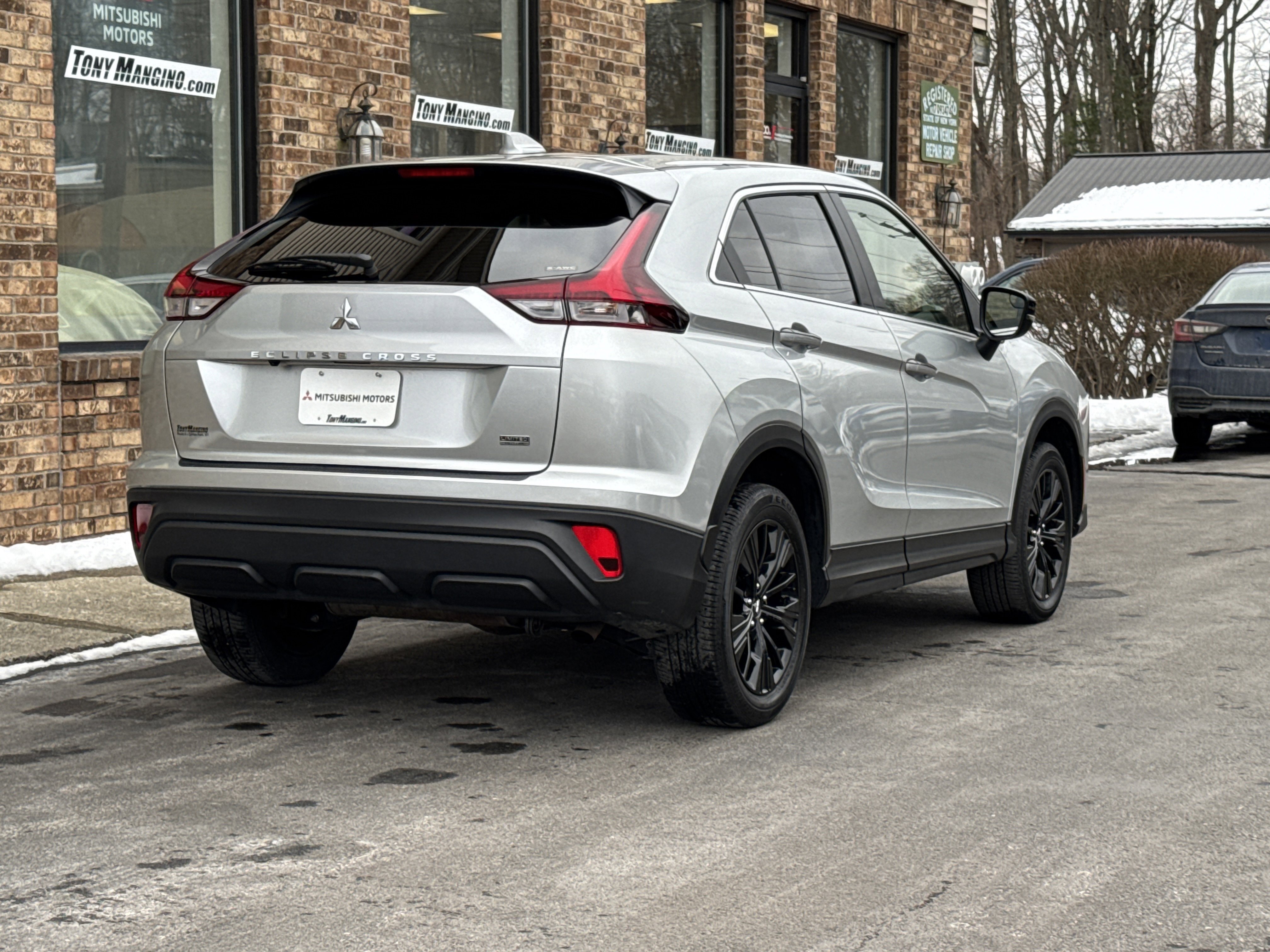 Used 2022 Mitsubishi Eclipse Cross LE image 5