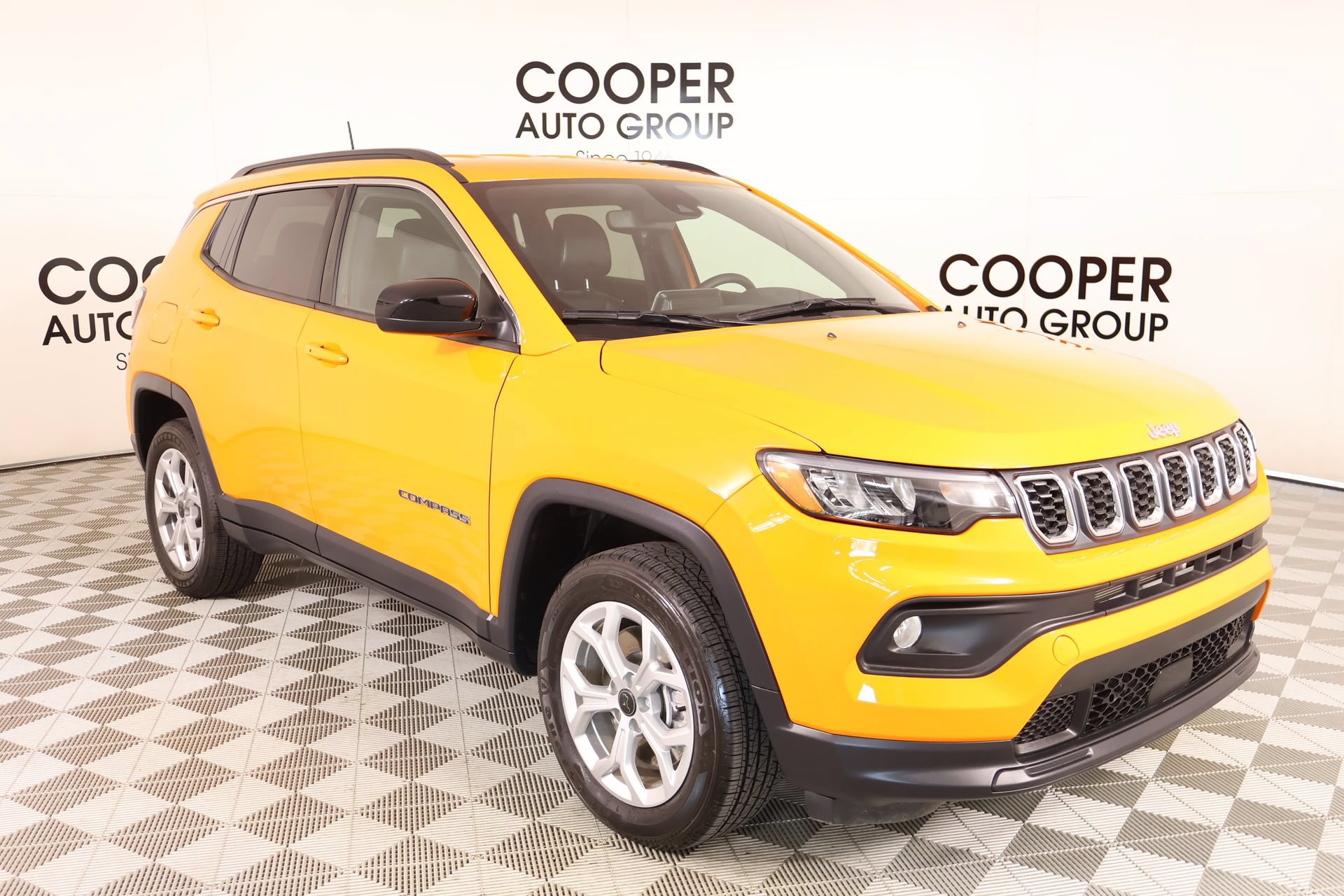 Used 2026 Jeep Compass Latitude AWD/4WD image 1