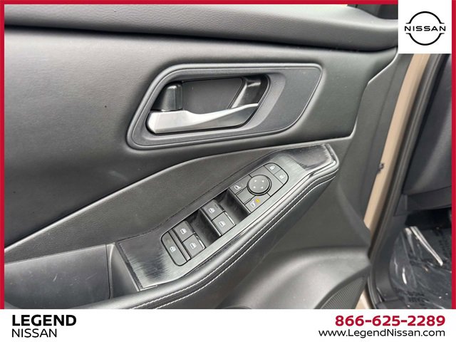 Certified 2024 Nissan Rogue SV image 14