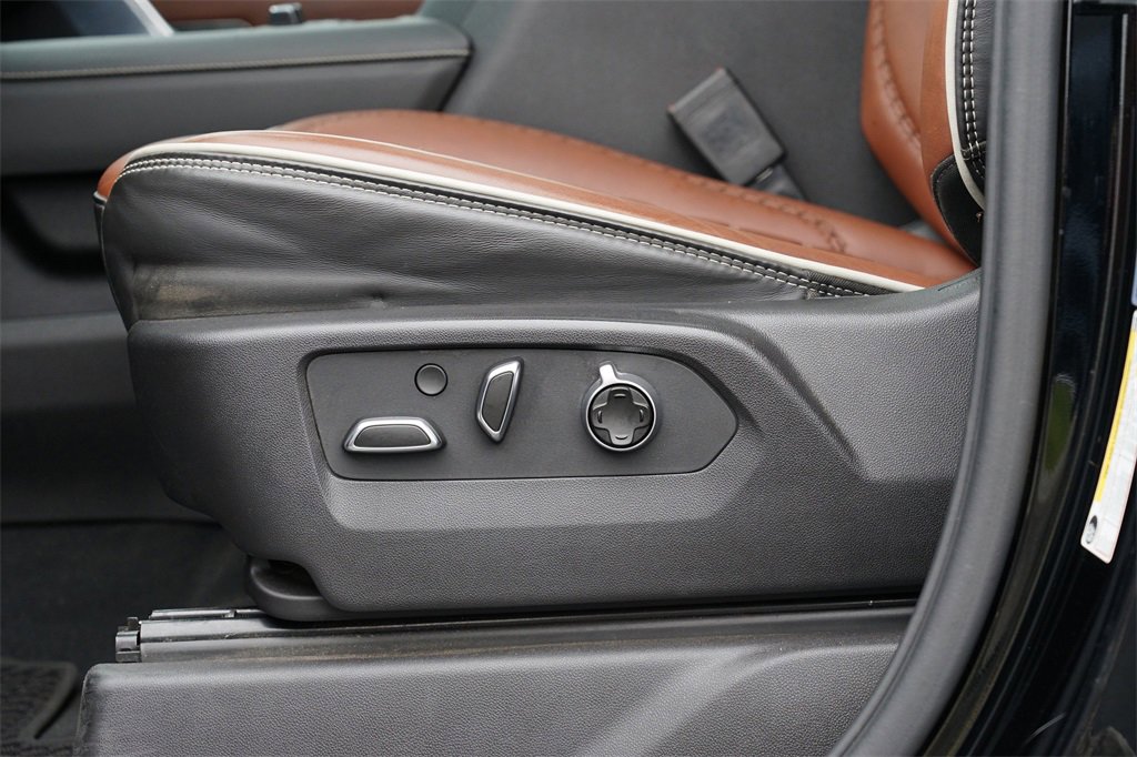 Used 2024 GMC Sierra 3500 Denali Ultimate image 16