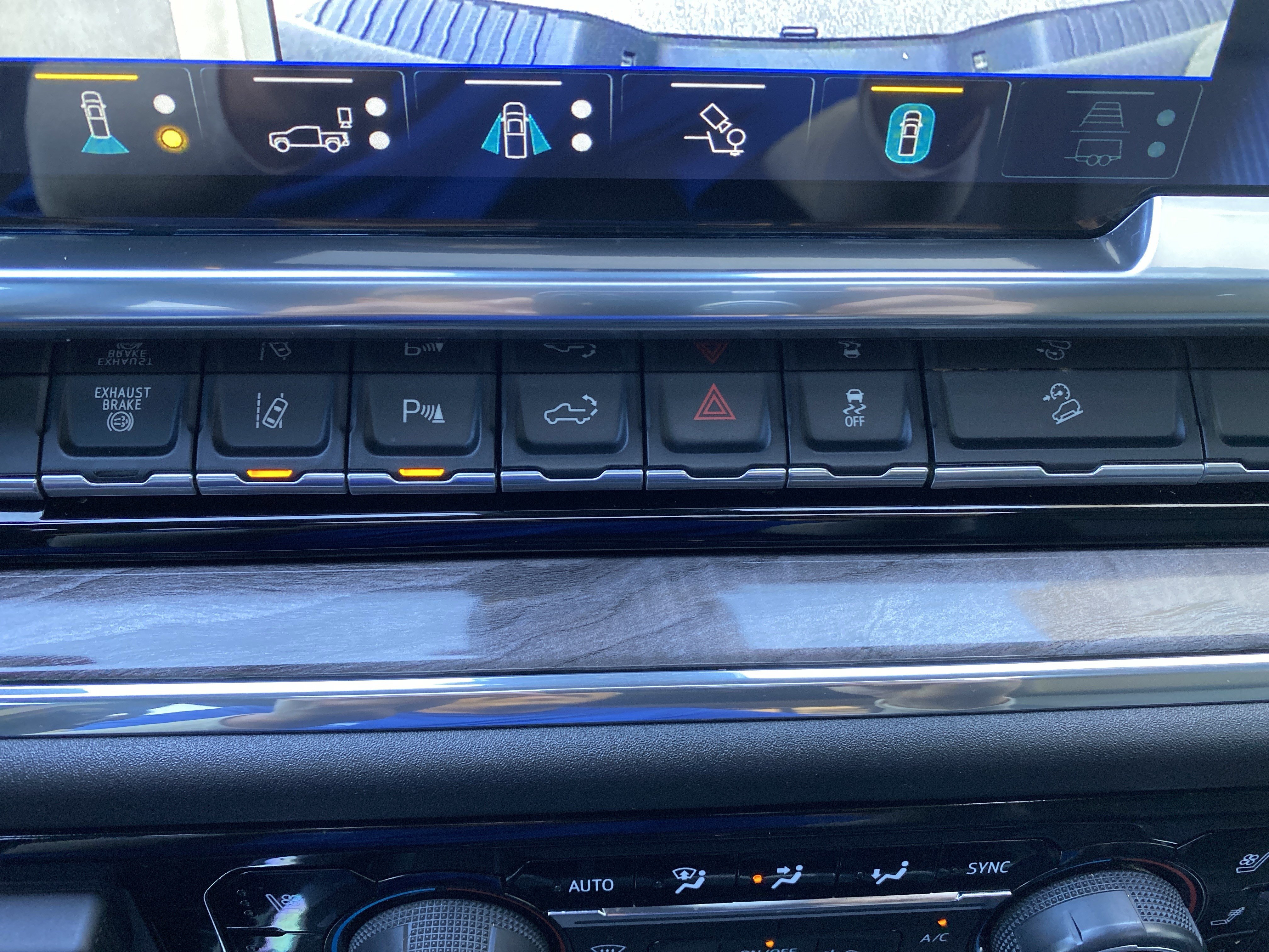 Used 2024 Chevrolet Silverado 2500 LTZ w/ LTZ Plus Package AWD/4WD image 29