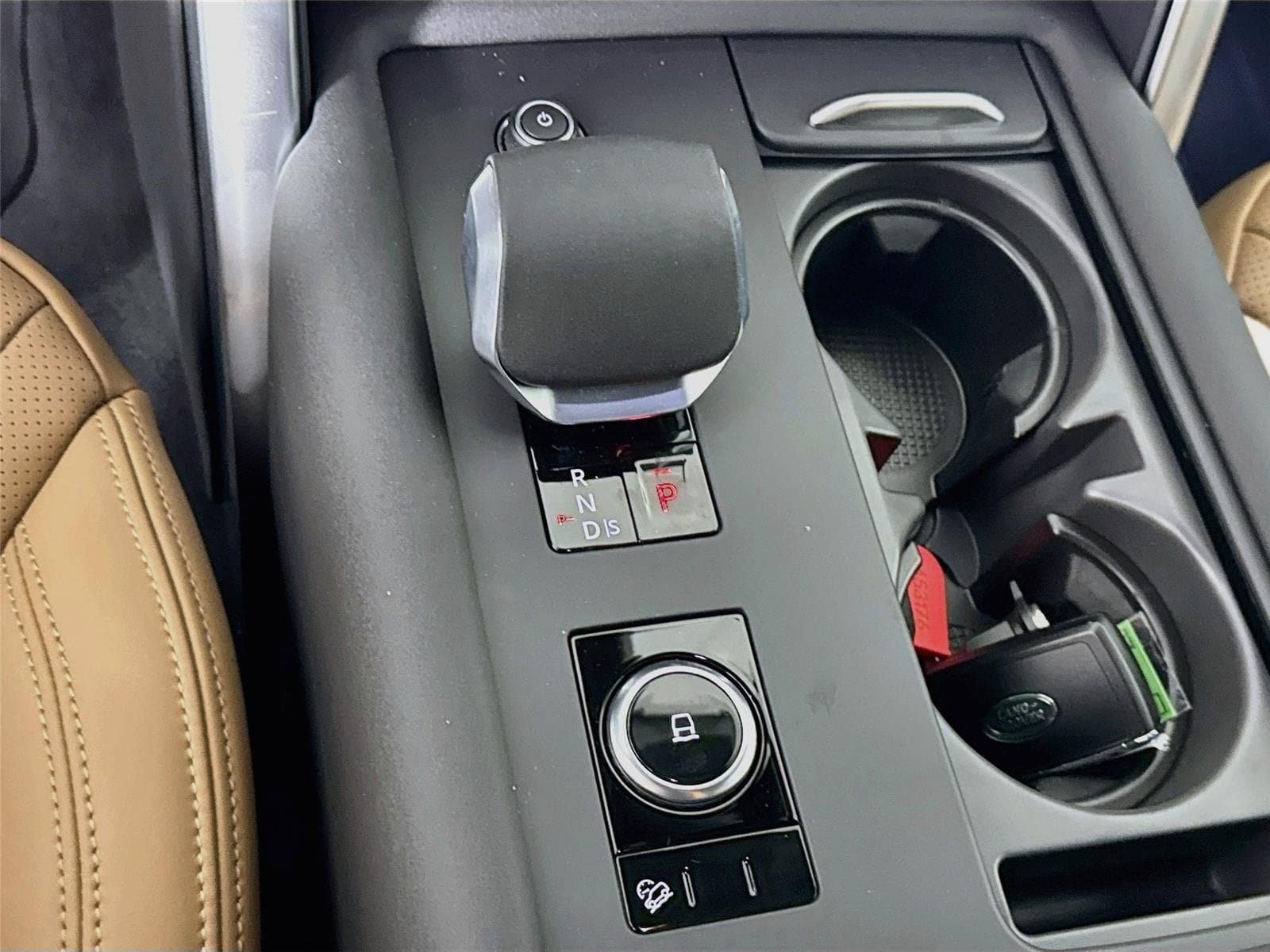 New 2026 Land Rover Discovery Limited Edition AWD/4WD image 19