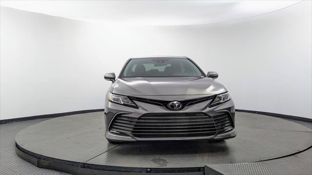 Used 2024 Toyota Camry LE w/ Convenience Package FWD image 11
