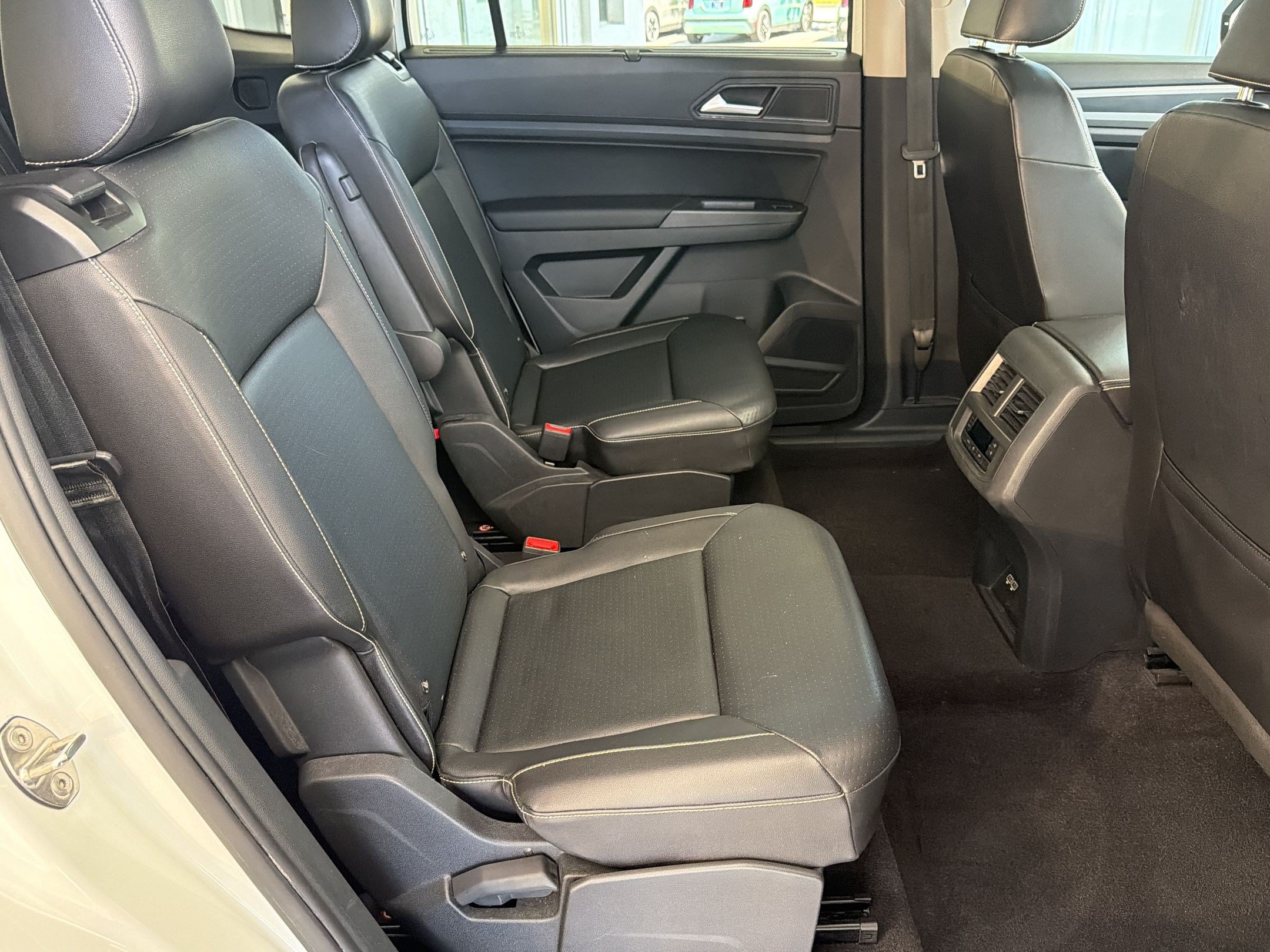 Used 2021 Volkswagen Atlas SE w/ Panoramic Sunroof Package FWD image 30