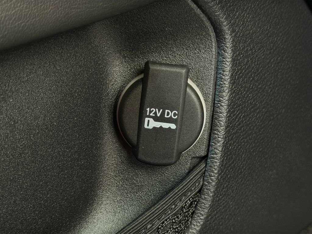 Used 2015 Dodge Challenger R/T Plus RWD image 35