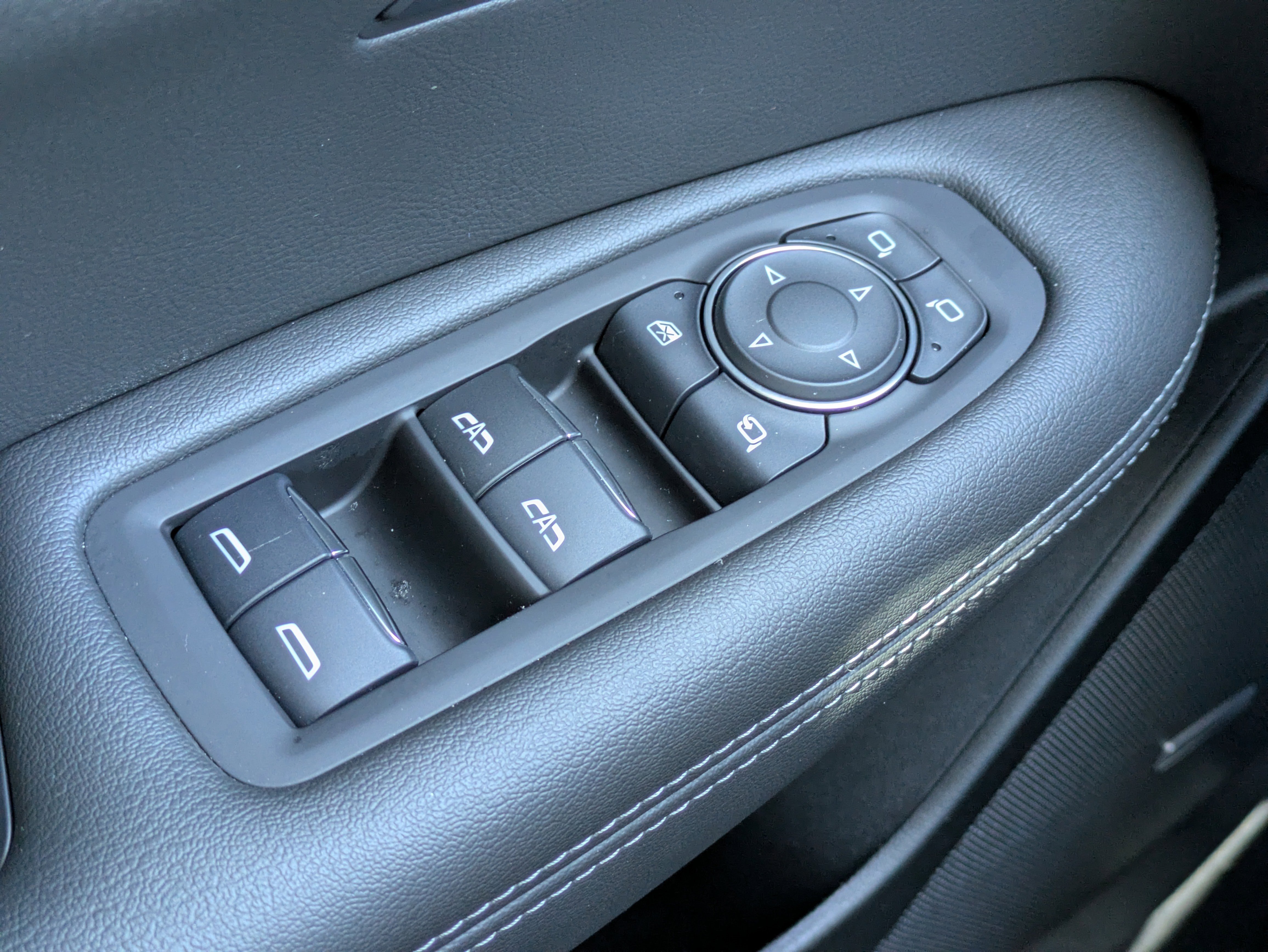 Certified 2025 Cadillac XT6 Sport w/ LPO, Floor Liner Package image 21