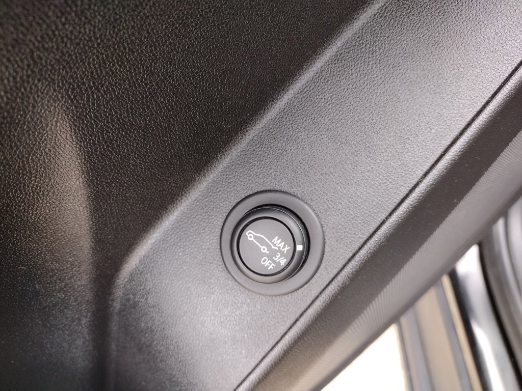 Used 2019 Chevrolet Equinox LT image 25