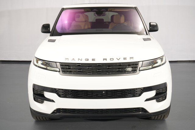 Used 2023 Land Rover Range Rover Sport SE AWD/4WD image 4