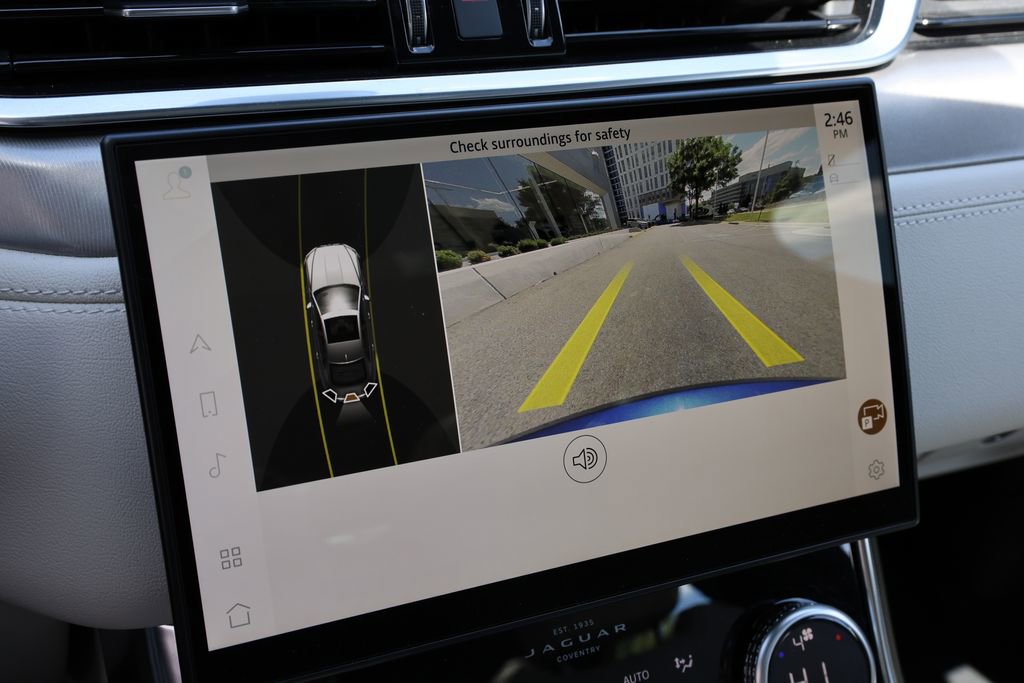 Used 2022 Jaguar XF R-Dynamic SE AWD/4WD image 14