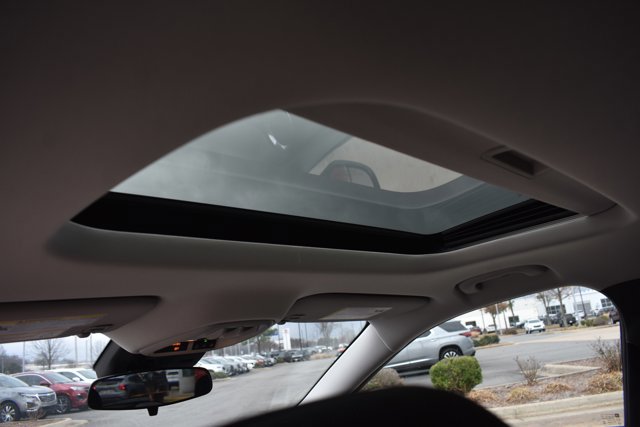 New 2026 Chevrolet Trax LT w/ Sunroof Package image 17