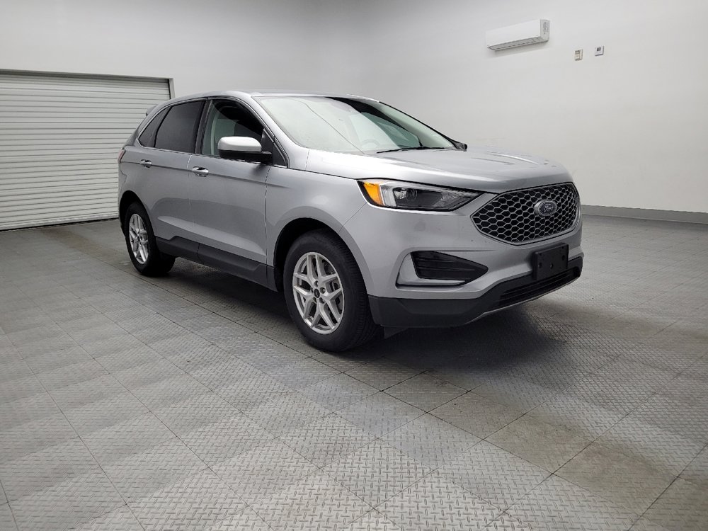 Used 2023 Ford Edge SEL image 13