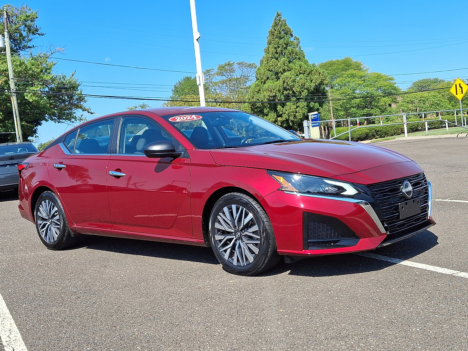 Used 2024 Nissan Altima 2.5 SV