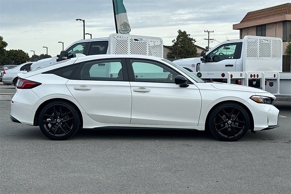 Used 2025 Honda Civic Sport image 2