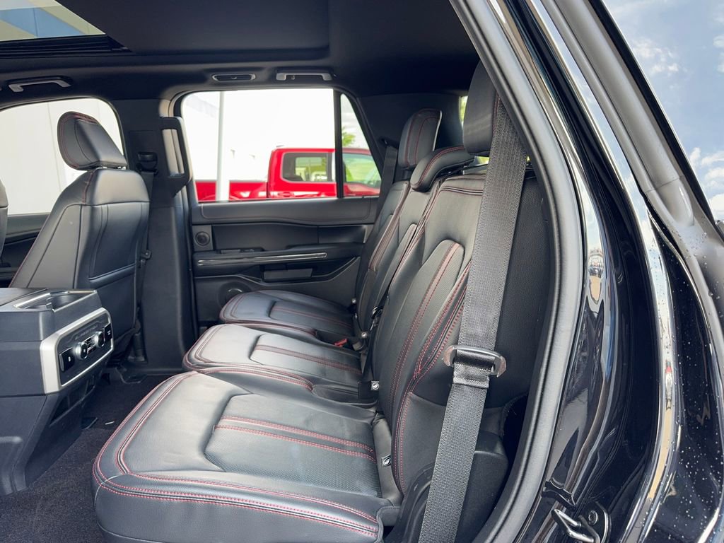 Used 2023 Ford Expedition Limited AWD/4WD image 31