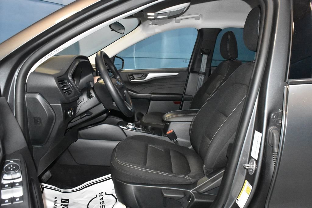 Used 2025 Ford Escape Active AWD/4WD image 6