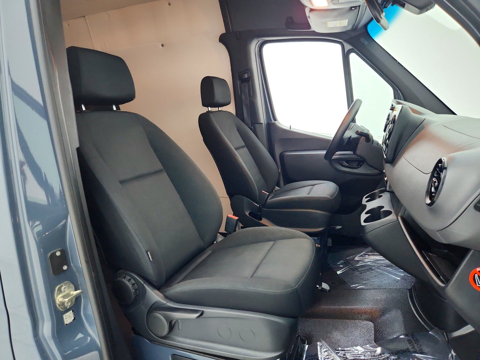 Used 2019 Mercedes-Benz Sprinter 170 image 23