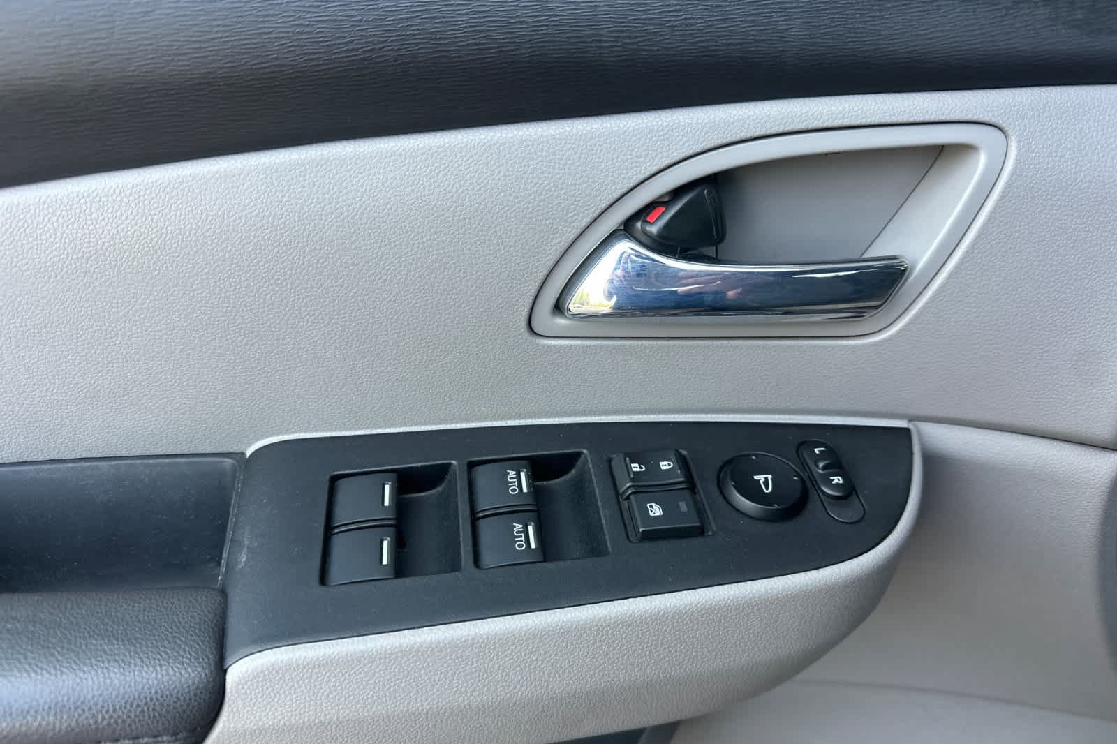 Used 2017 Honda Odyssey EX-L image 12