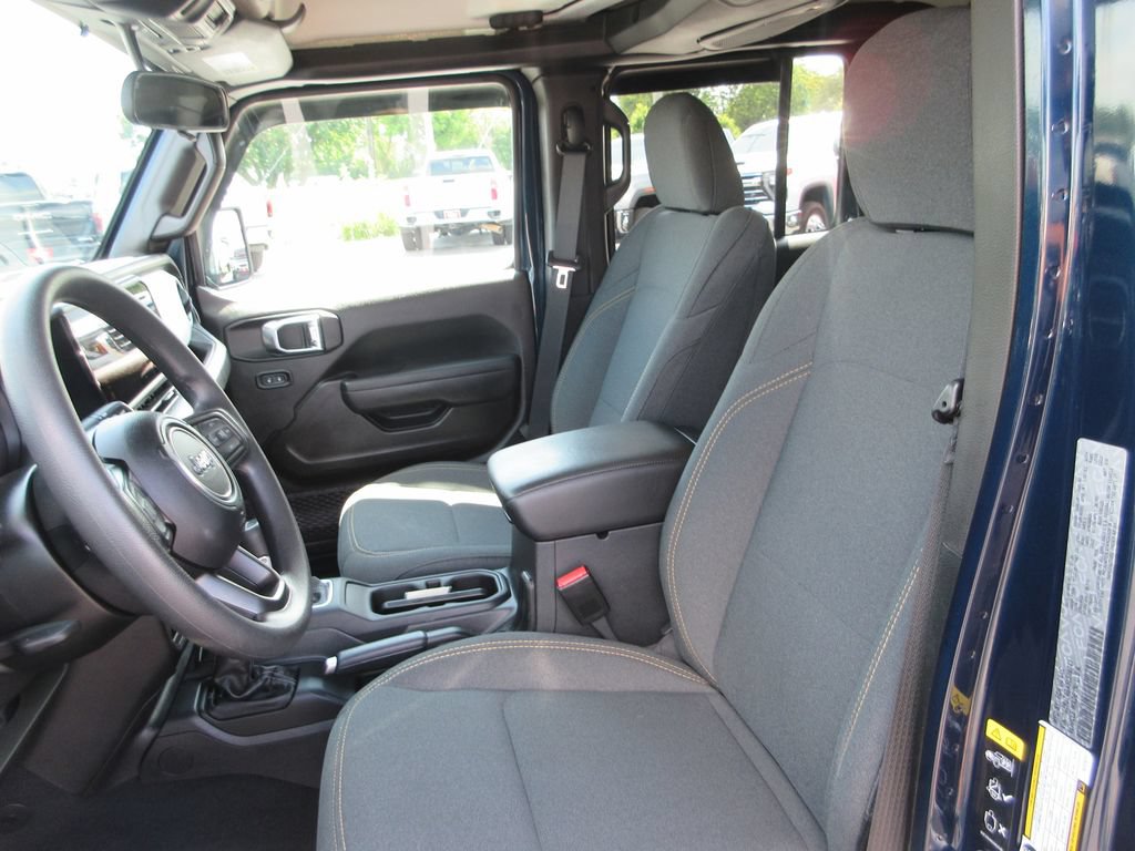 Used 2025 Jeep Gladiator Sport AWD/4WD image 20