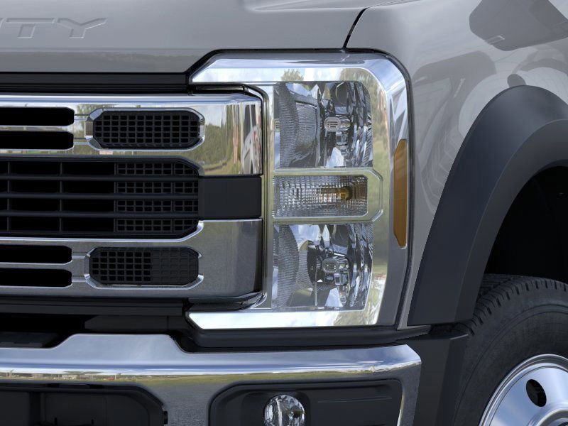New 2025 Ford F550 4x4 Crew Cab w/ XLT Value Package image 18