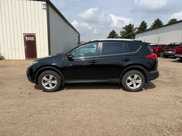 Used 2013 Toyota RAV4 XLE AWD/4WD image 6