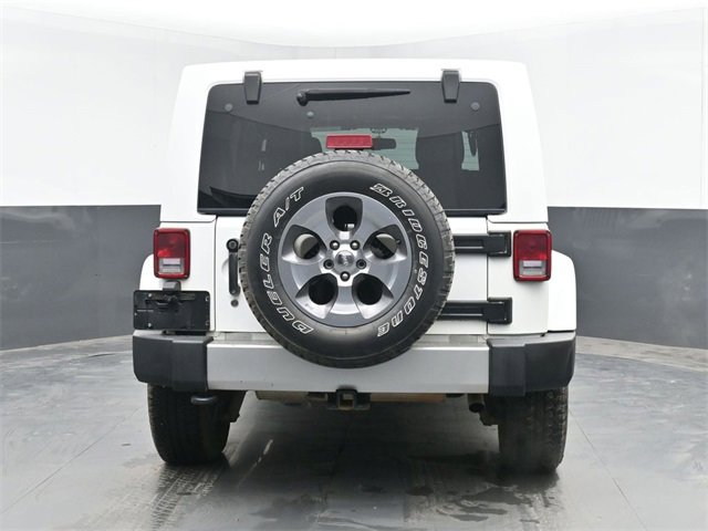 Used 2017 Jeep Wrangler Unlimited Sahara w/ Connectivity Group image 9
