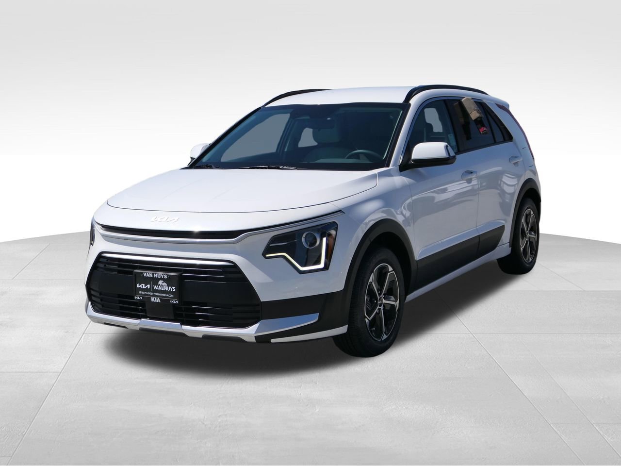 Used 2025 Kia Niro EX FWD image 7