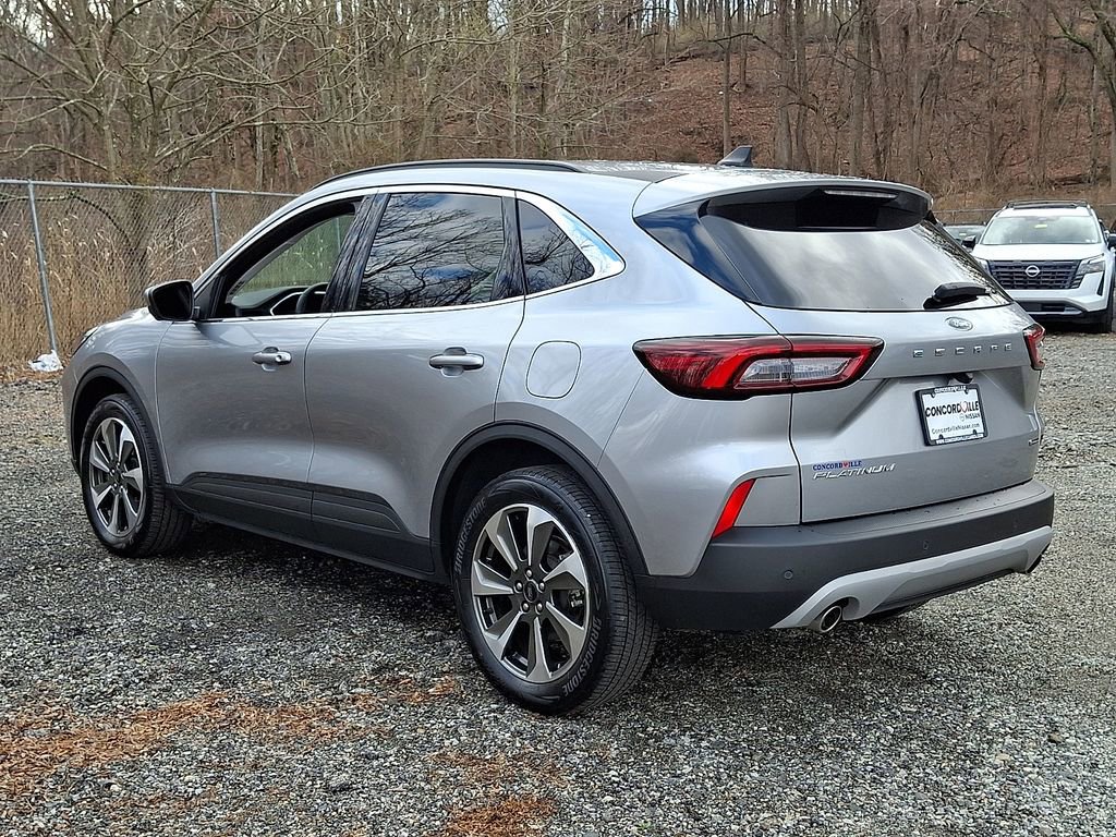 Used 2024 Ford Escape Platinum image 4