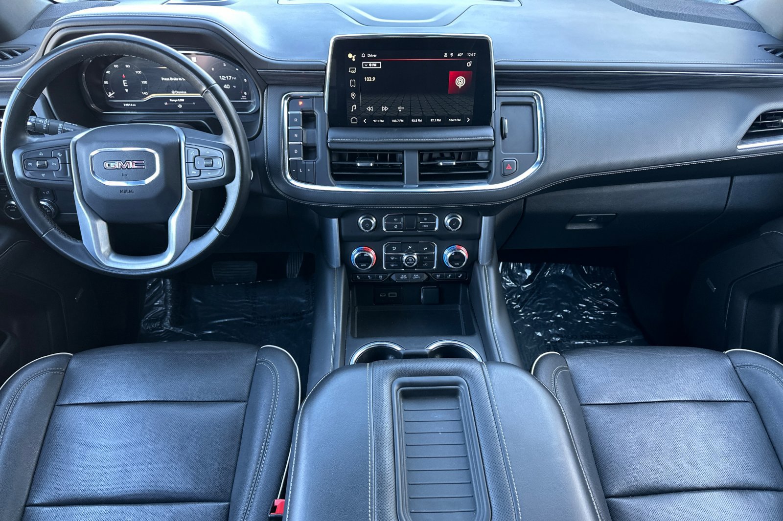 Used 2023 GMC Yukon SLT AWD/4WD image 13