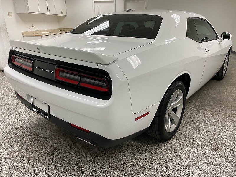 Used 2021 Dodge Challenger SXT image 5