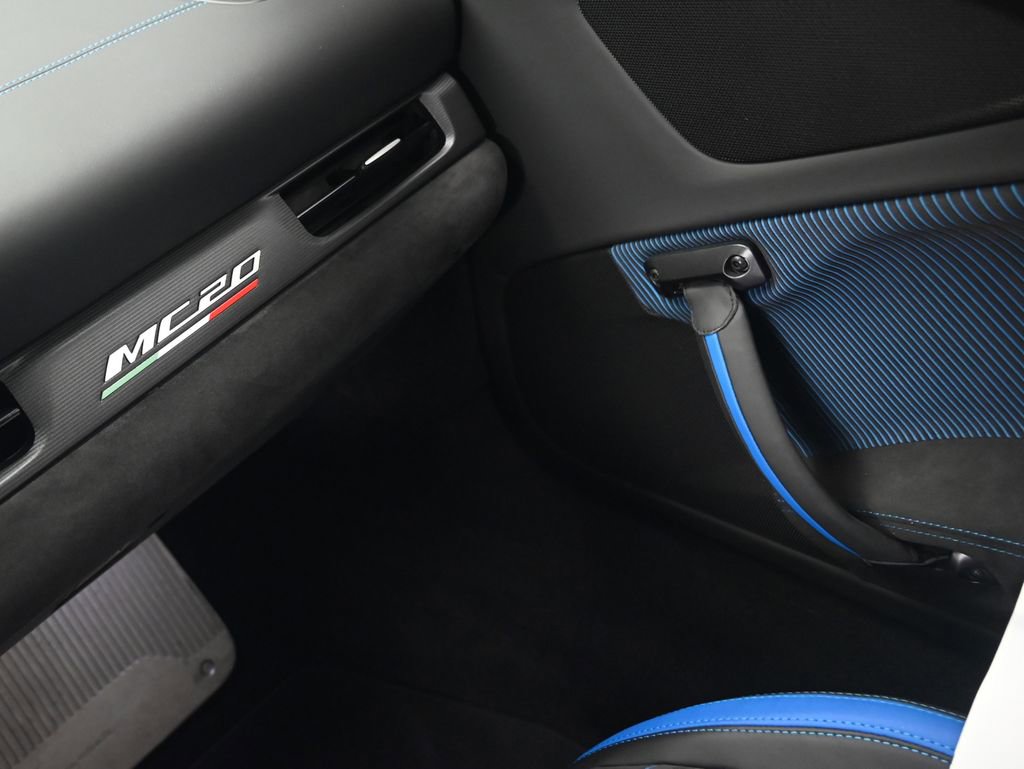 Used 2023 Maserati MC20 Spyder RWD image 26