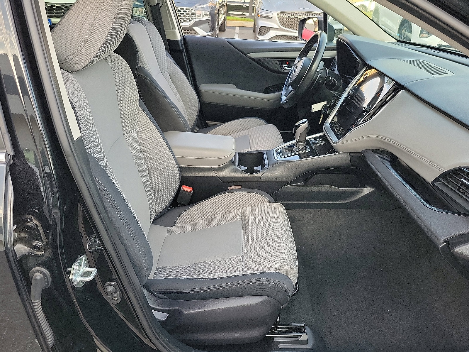 Used 2023 Subaru Outback Premium image 15