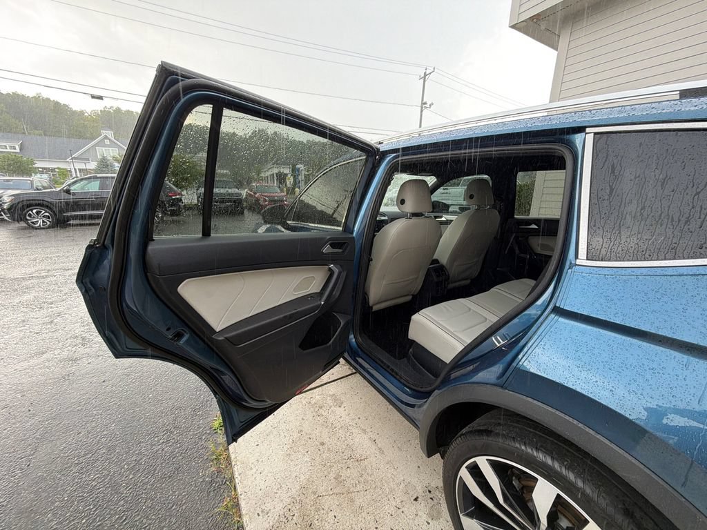 Used 2020 Volkswagen Tiguan SEL Premium R-Line AWD/4WD image 30
