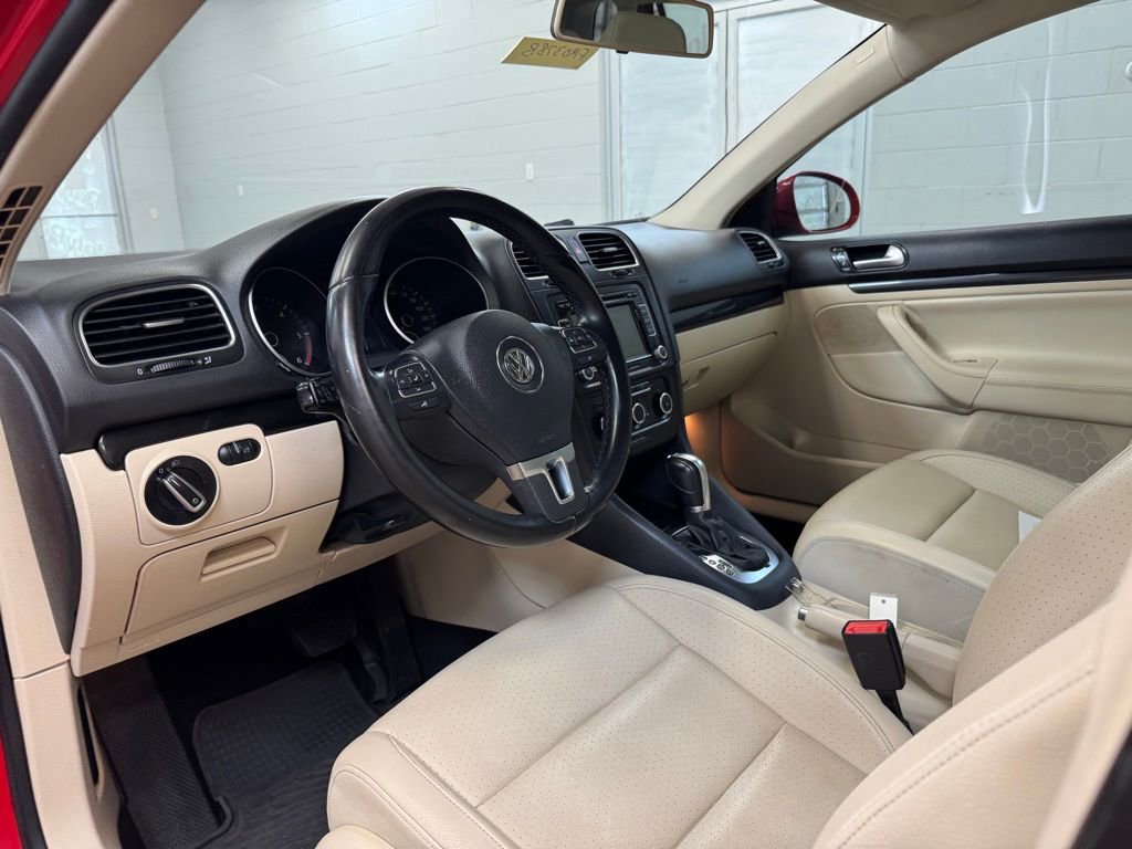 Used 2013 Volkswagen Jetta TDI image 14