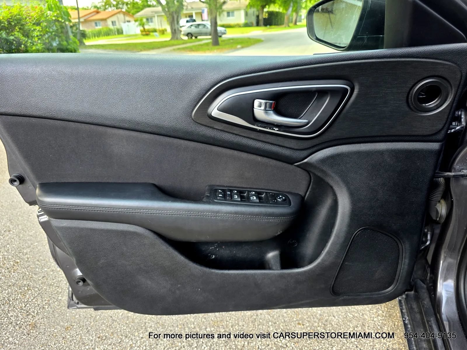 Used 2015 Chrysler 200 Limited w/ Convenience Group FWD image 22