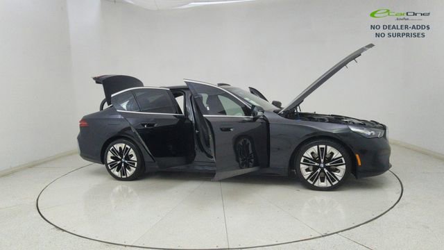 Used 2024 BMW 530i image 69