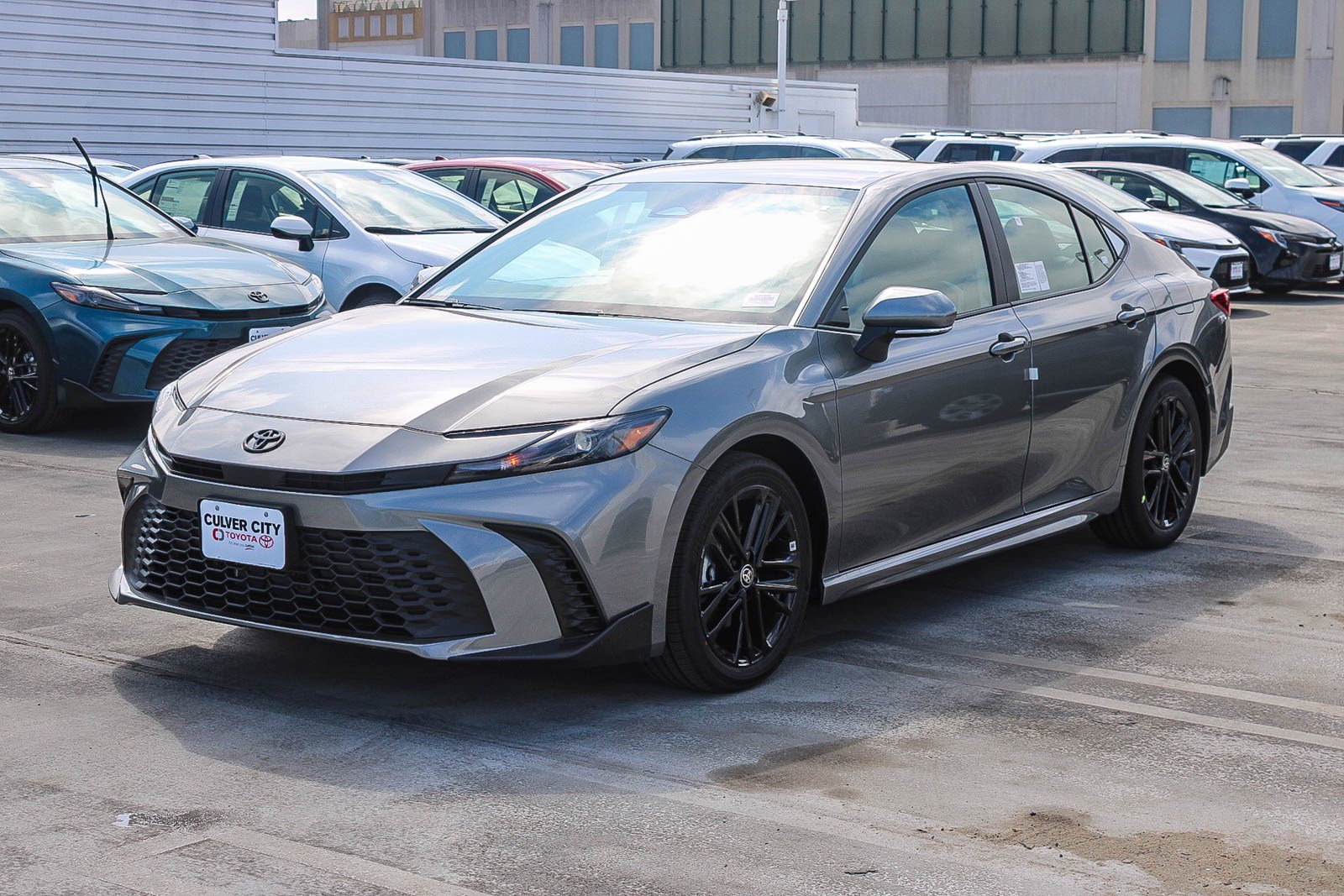 New 2026 Toyota Camry SE FWD image 3