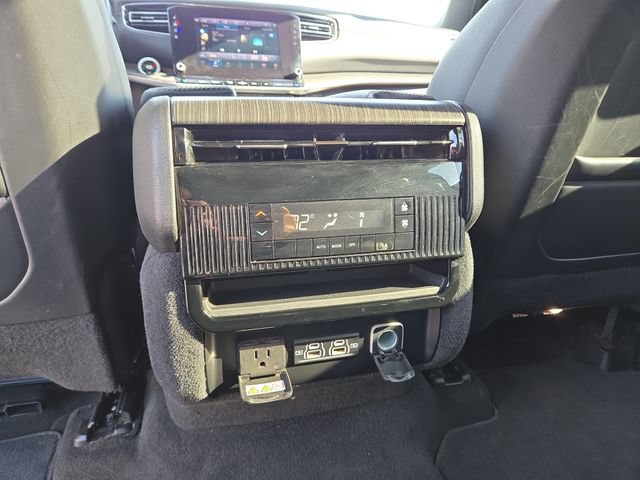 Used 2024 Jeep Wagoneer Series II w/ Flexible Seating Group AWD/4WD image 32