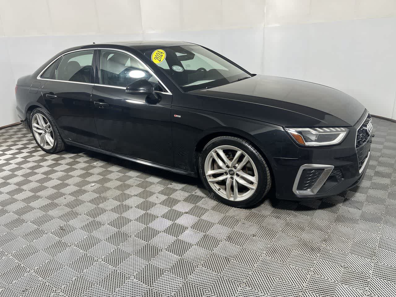 Used 2024 Audi A4 2.0T Premium Plus AWD/4WD image 2
