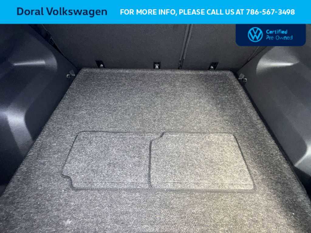 Certified 2024 Volkswagen Atlas Cross Sport SE FWD image 25
