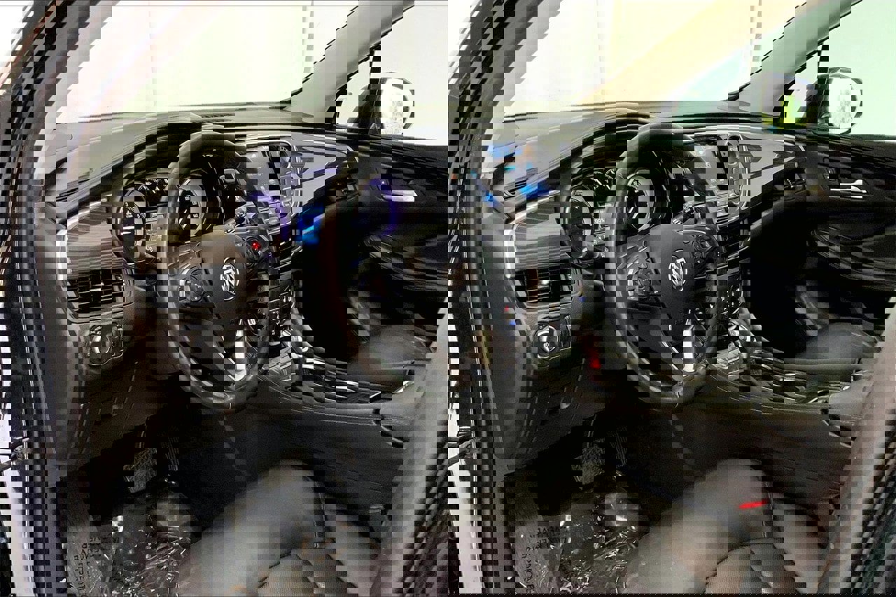 Used 2020 Buick Envision Essence w/ Experience Buick Package image 14