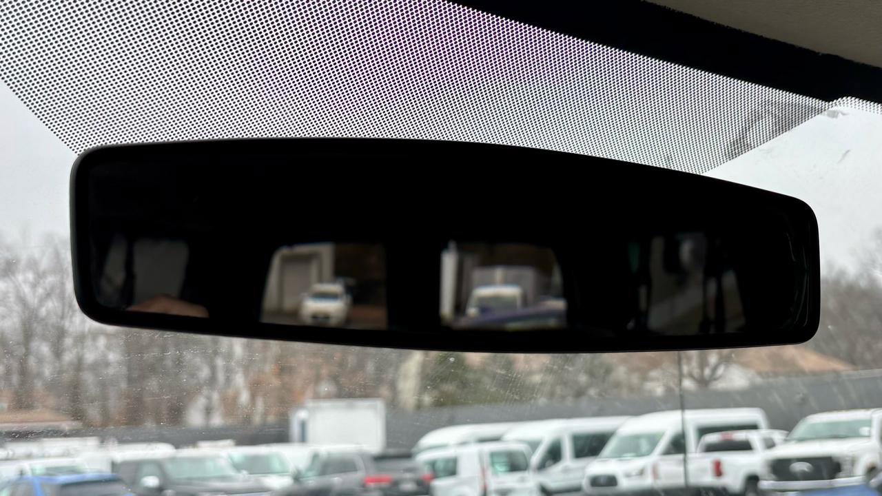 Used 2017 Chevrolet Express 3500 LT w/ LT Preferred Equipment Group image 22