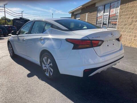 Used 2022 Nissan Altima 2.5 S image 8